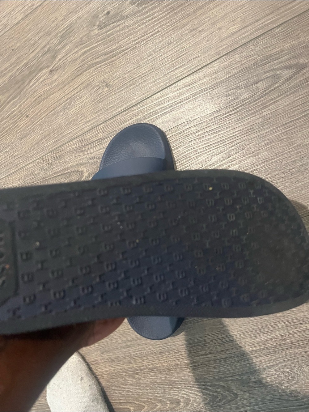 Hugo Boss slides - Picture 3 of 4